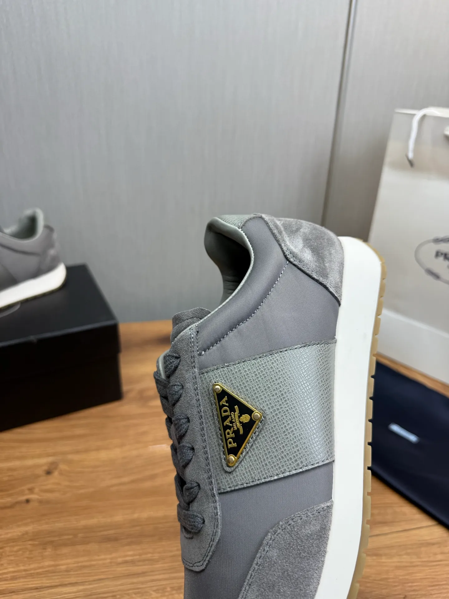 Men's shoes 💰740💰 [PRADA] New models synchronized with the official website, high-quality shipments ✔️Hot-sellers🔥 Original cowhide with imported waterproof fabric + cowhide lining, 1🆚1 replica, original bottom, 38-45 (men's 45 is custom-made and cannot be returned)